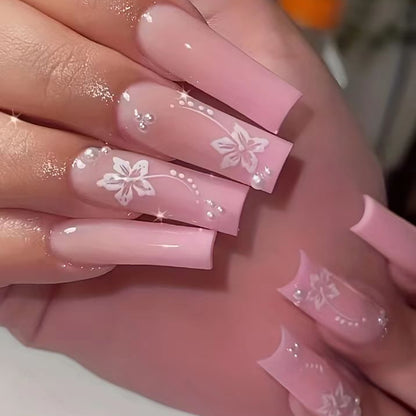 Elegante florale Acryl-Presse-Nägel Brehn