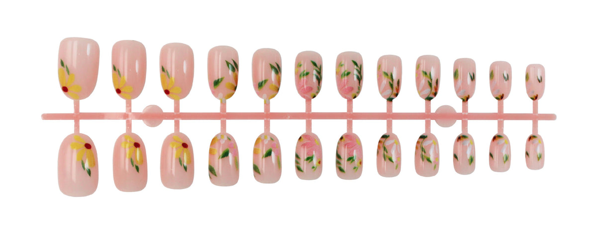Künstliche Fingernägel Set mit floralen Verzierungen Brehn
