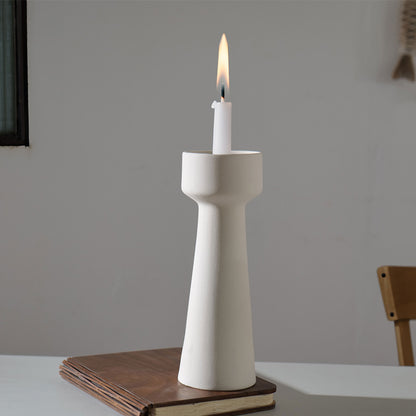 Moderner Minimalistischer Kerzenhalter aus Keramik