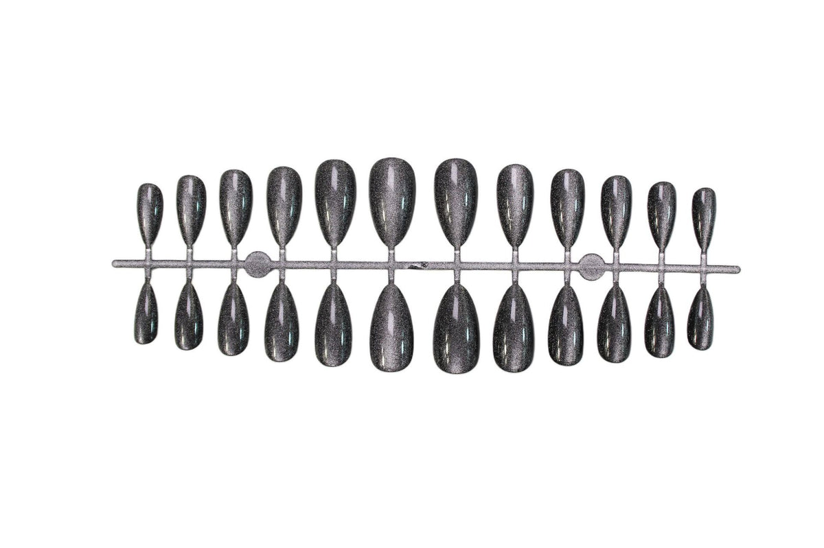 Kunstnagelset mit stilvollem Design Brehn