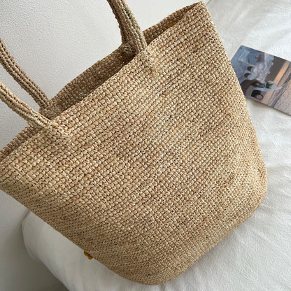 Handgefertigte Stroh-Tasche mit Floralem Stickdesign Brehn