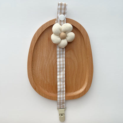 Karo Baumwolle Schnullerband mit gepolstertem geripptem Blumenmotiv und Schnellverschlussclip