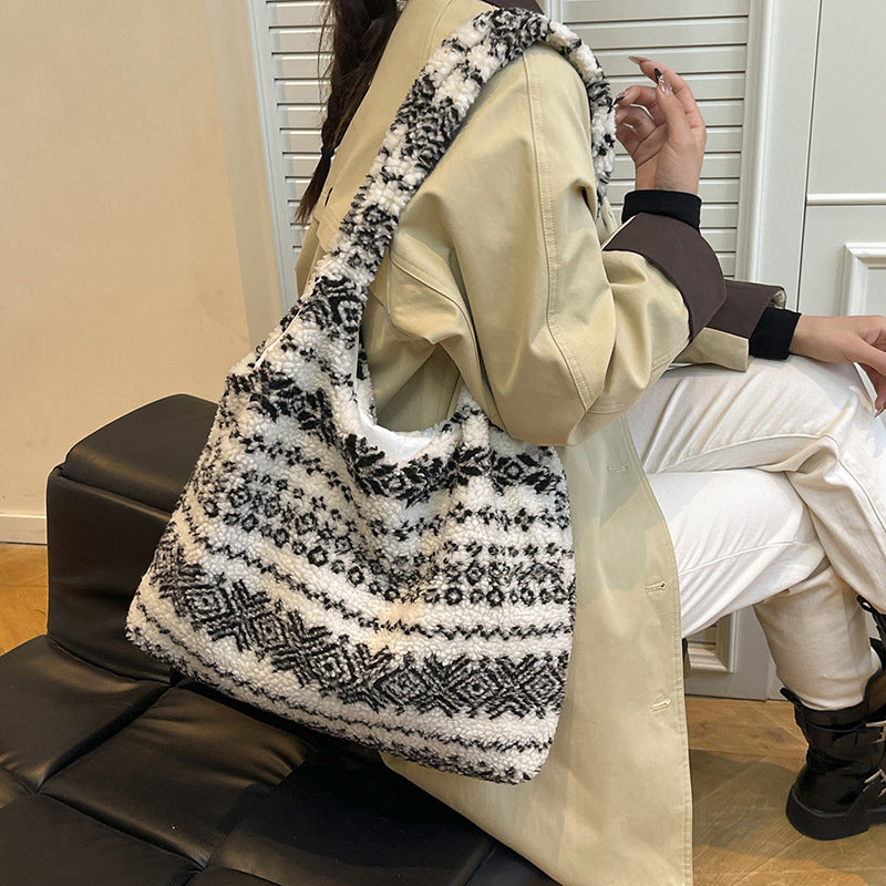 WoBohemian Strick Hobo Tasche Brehn