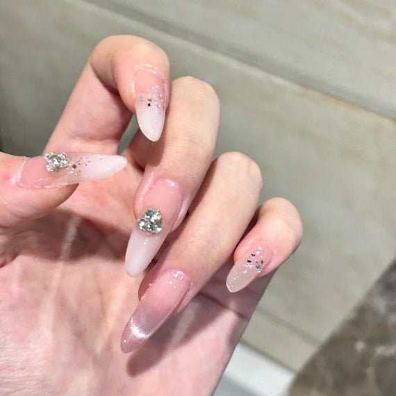 Glamouröses Stiletto Press-On Nageldesign Brehn