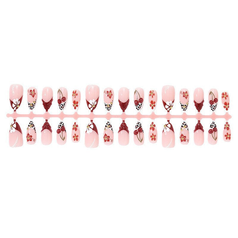Kreatives Kunstnagelset mit floralen und tierischen Motiven Brehn