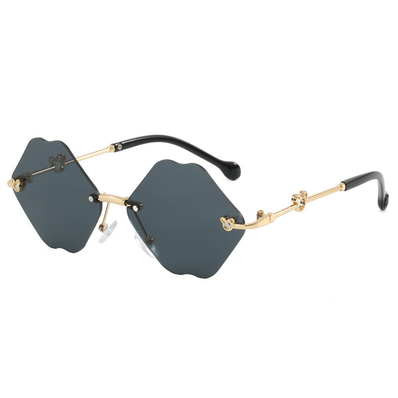 Damen geometrische Oversized-Sonnenbrille mit detailliertem, luxuriösem Rahmen Brehn
