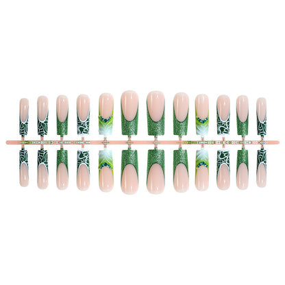 Kunstnagelset mit eleganten Glitzer- und spezifischen Designs Brehn