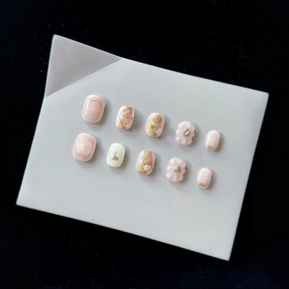 Künstlerisches Floral-Nagelset