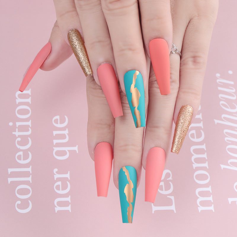 Stylische Lange Stiletto Press-On Nägel mit einzigartigem mattem und Glitzer-Finish Brehn