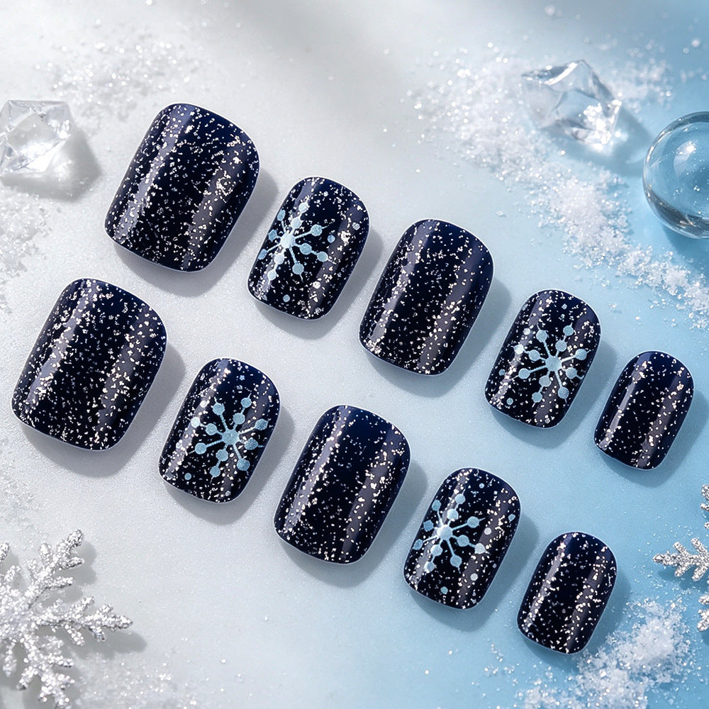 Saisonale Schneeflocken Nagelkunst Brehn