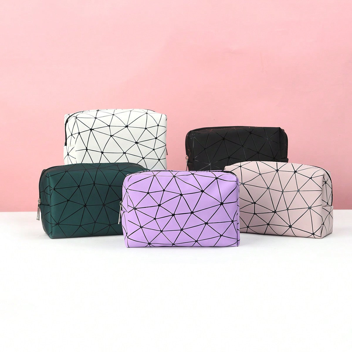 Praktische Kosmetiktasche mit 3D Struktur Brehn