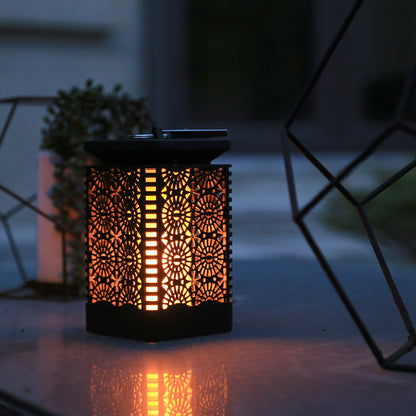 Solarbetriebene dekorative Metalllaterne mit flackerndem LED-Flammeneffekt Brehn