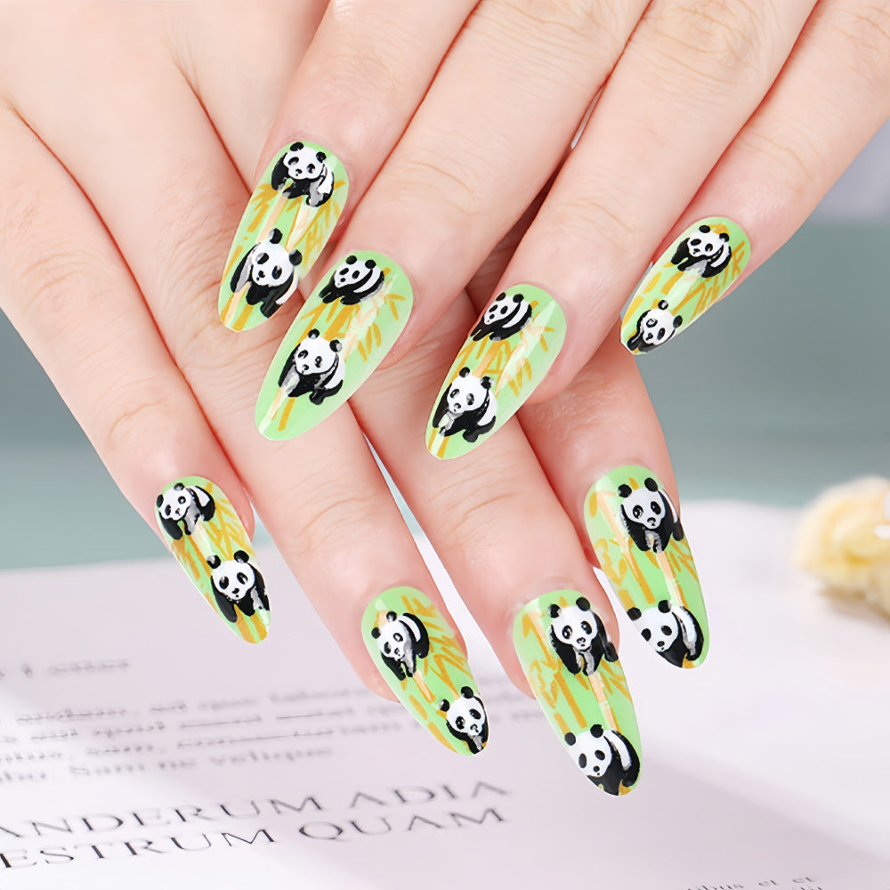 Kunstnägel mit niedlichem Panda-Motiv Brehn