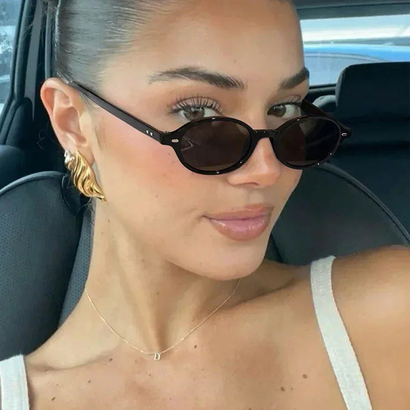 Damen runde Sonnenbrille mit modernem Design und polarisierten Gläsern Brehn