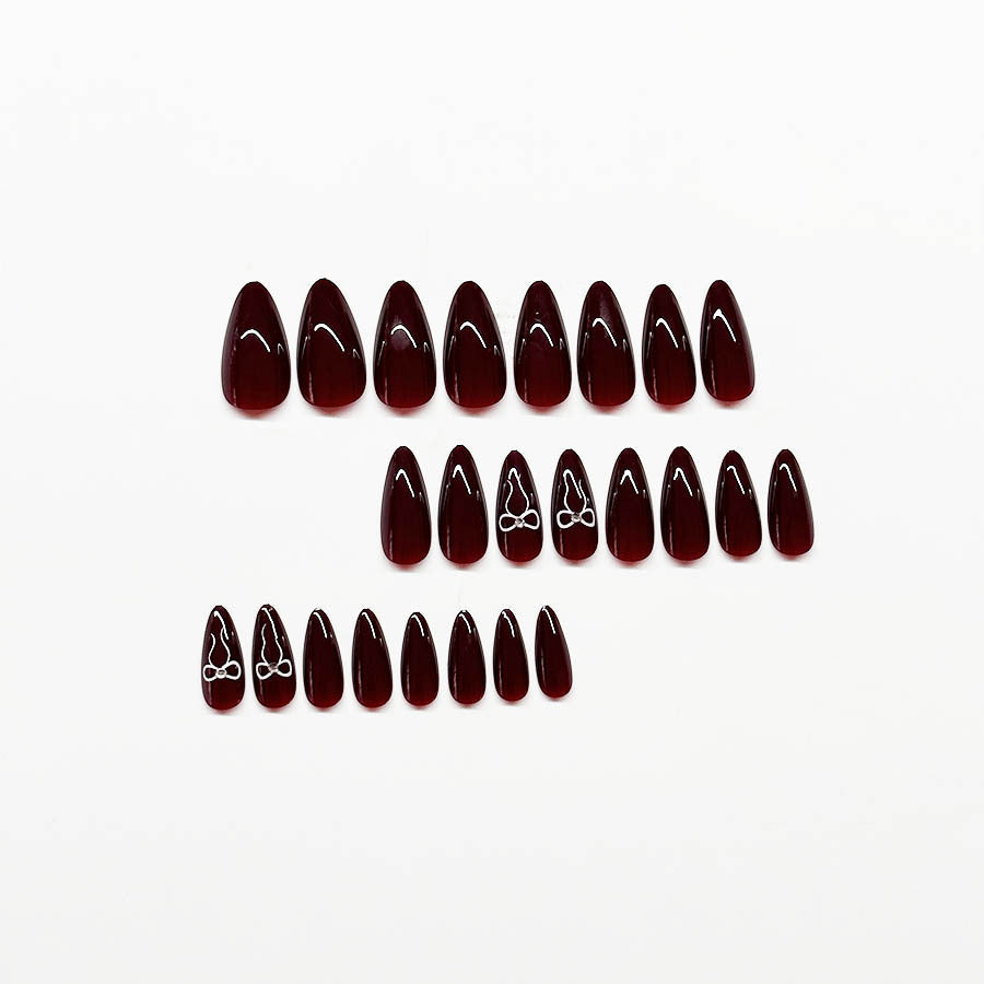 Elegante Stiletto Press-On Nagelerweiterungen Brehn