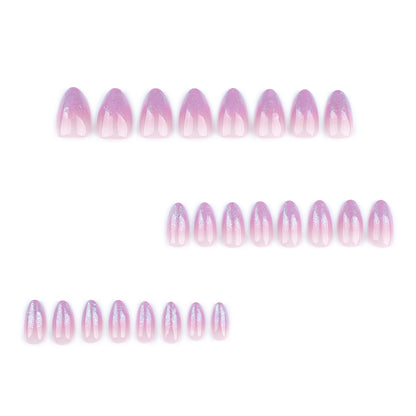 Kunstvolle Nagelverlängerungen mit Glitzer-Gradient Brehn