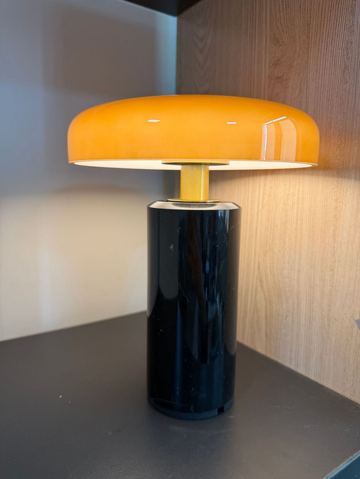 Dekorative Tischlampe