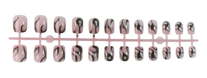 Kunstnagelset mit elegantem Schwarz-Weiß-Design Brehn
