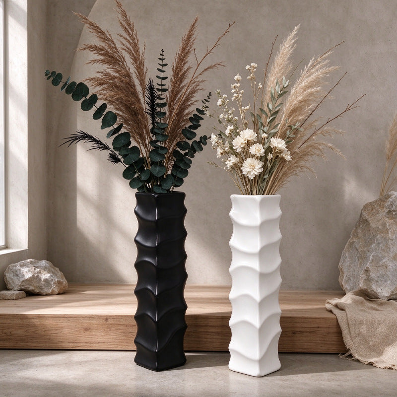 Dekorative Slim Wave Vase Brehn