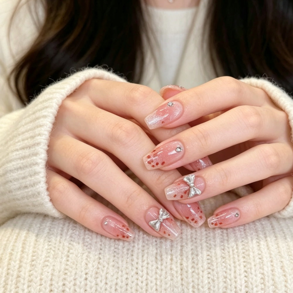 Elegantes Press-On-Nagelkunstset mit Strass-Akzenten Brehn