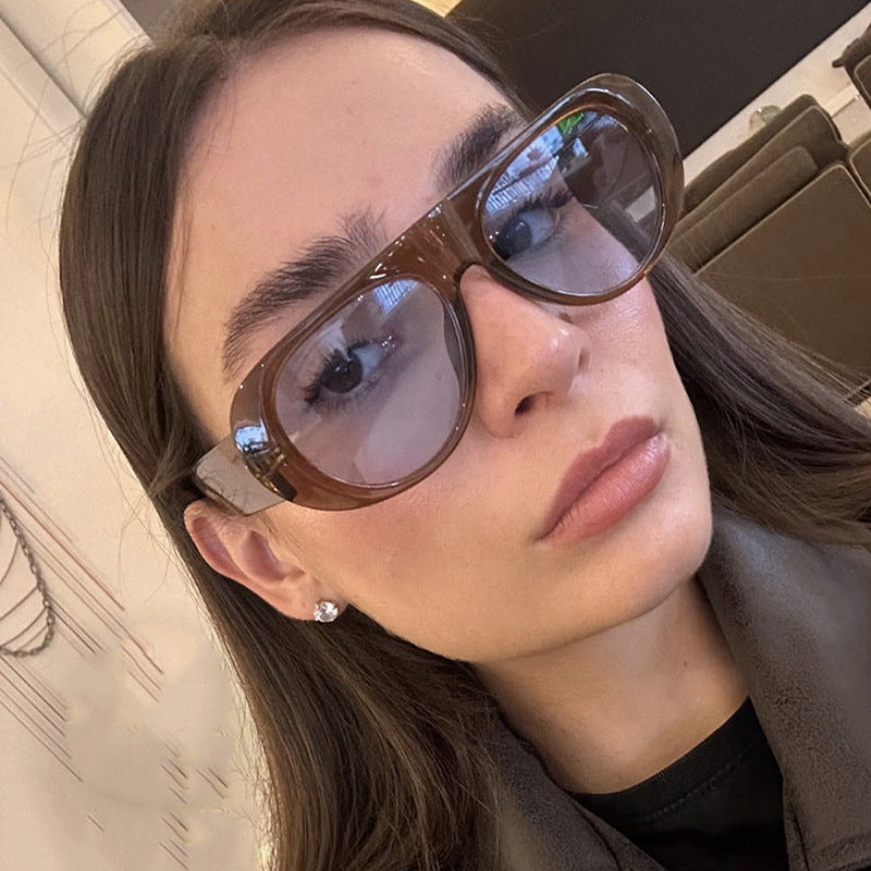 Damen Cat-Eye Sonnenbrille mit stilvollem Kunststoffrahmen und schützendem UV-Filter Brehn