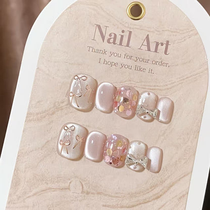 Dekorative Nagelkunst