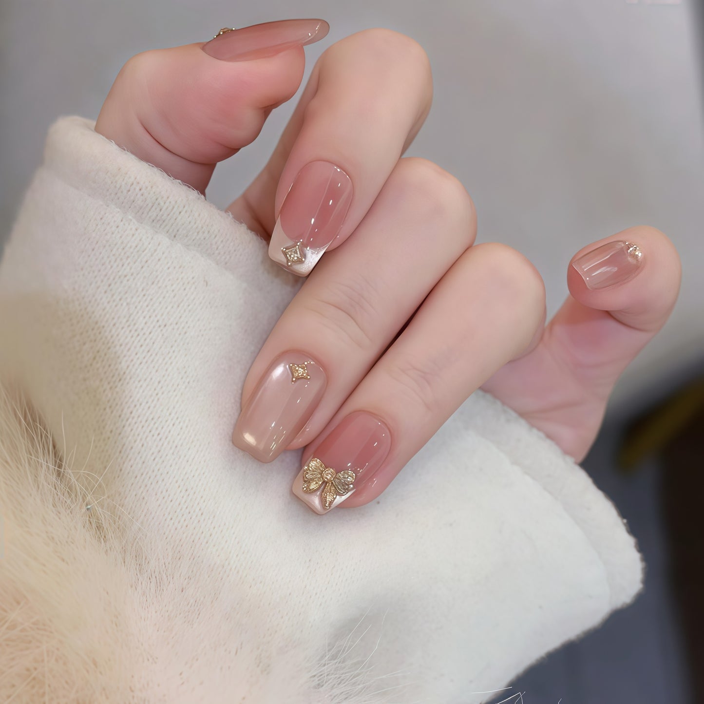 Künstliche Kunstnägel mit Eleganten Glitzerdetails Brehn