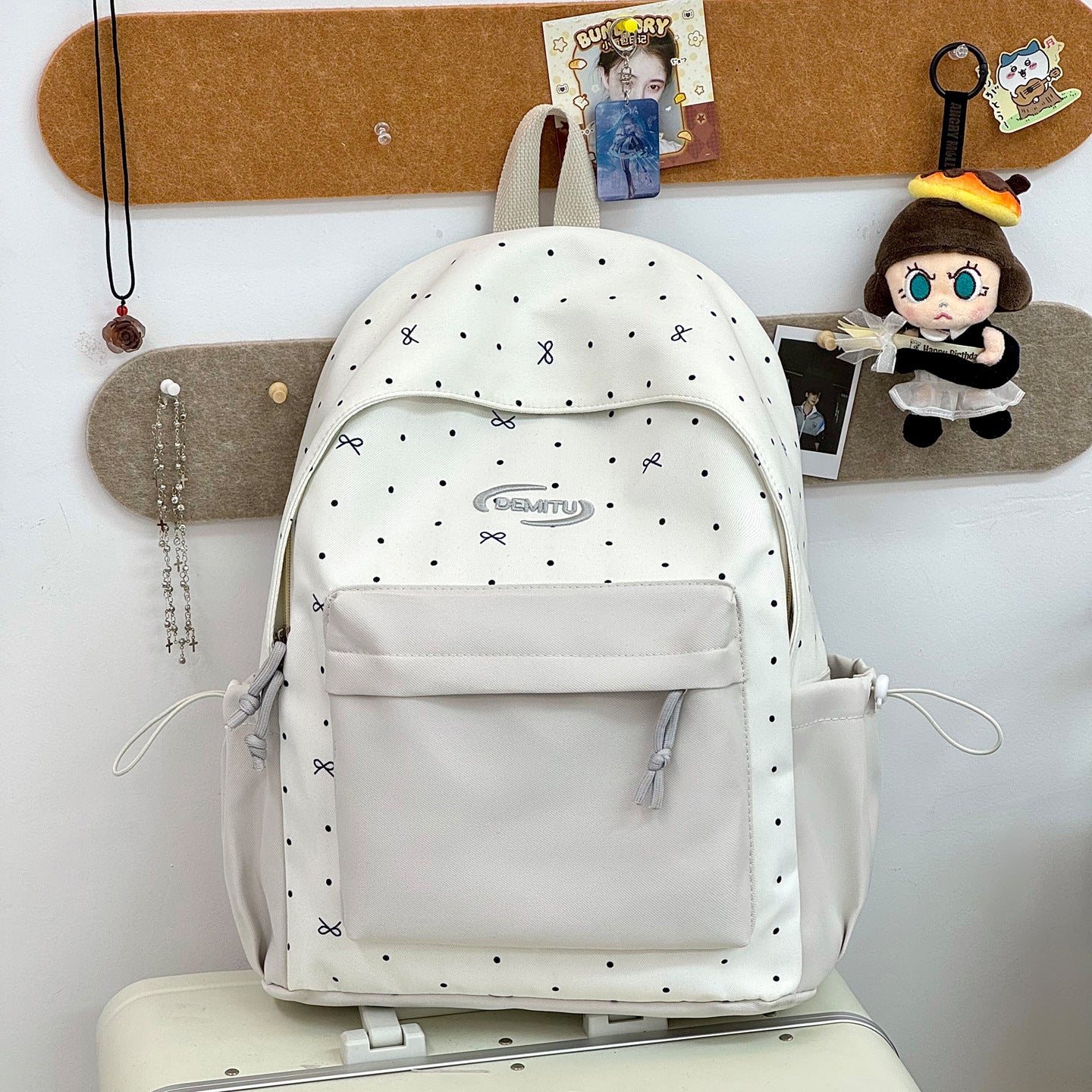 Moderner Multi-Taschen-Schulrucksack