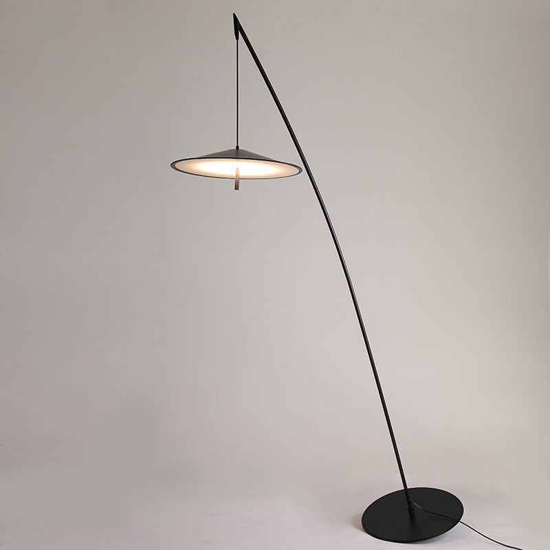 Bogen Stehlampe mit elegantem Design