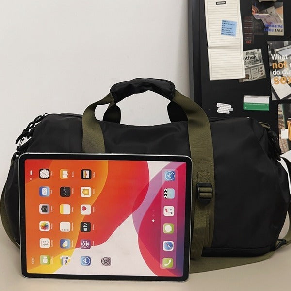 Sportliche Reisetasche mit Verstellbarem Schulterriemen und Robustem Tragegriff Brehn