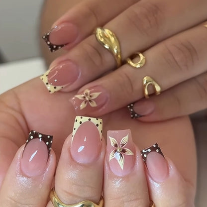Kunstnägel mit trendigen Designs Brehn