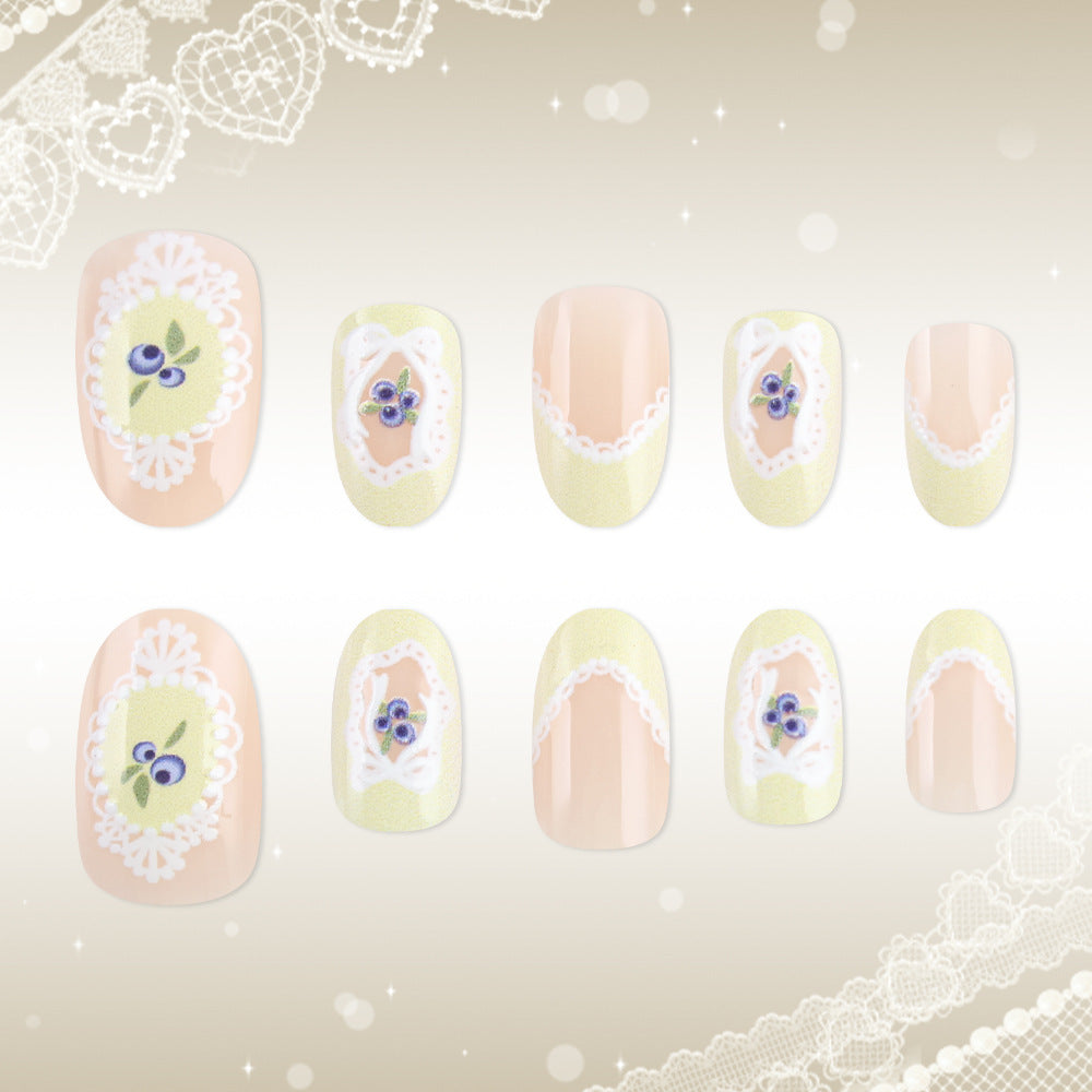 Elegante Press-On Nagelkunst Brehn
