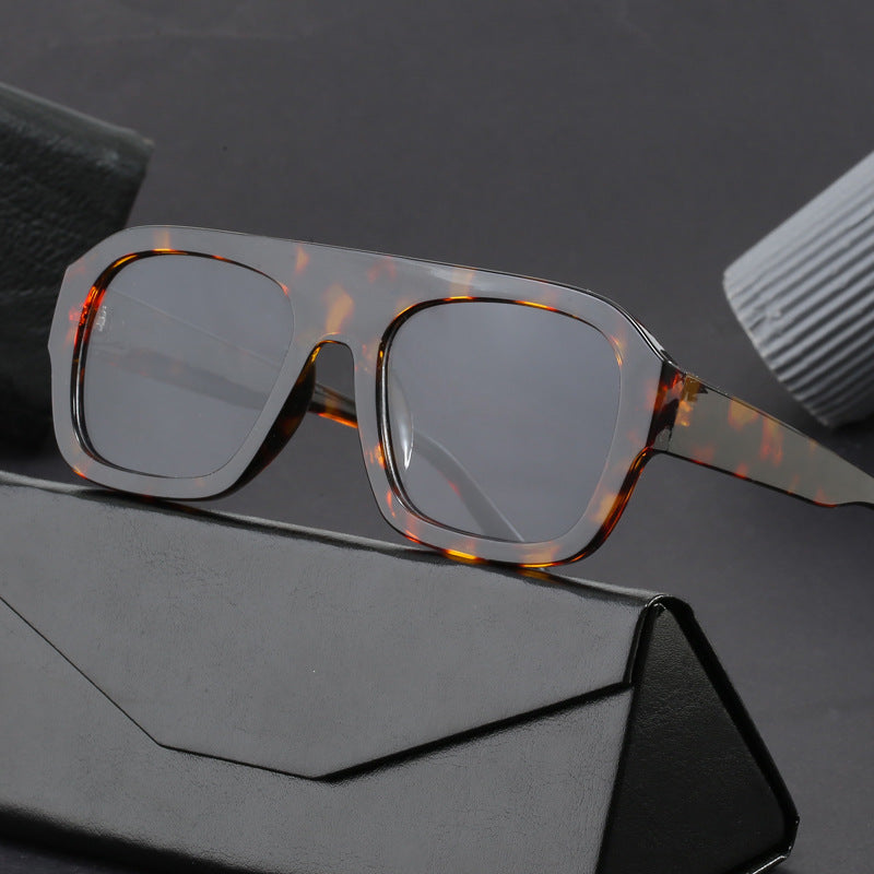 Damen oversize quadratische Sonnenbrille mit modernem Design Brehn