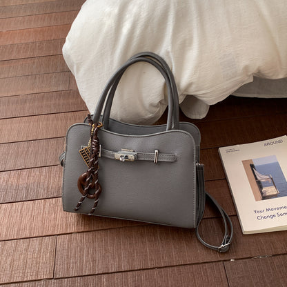 Elegante handgefertigte strukturierte Handtasche