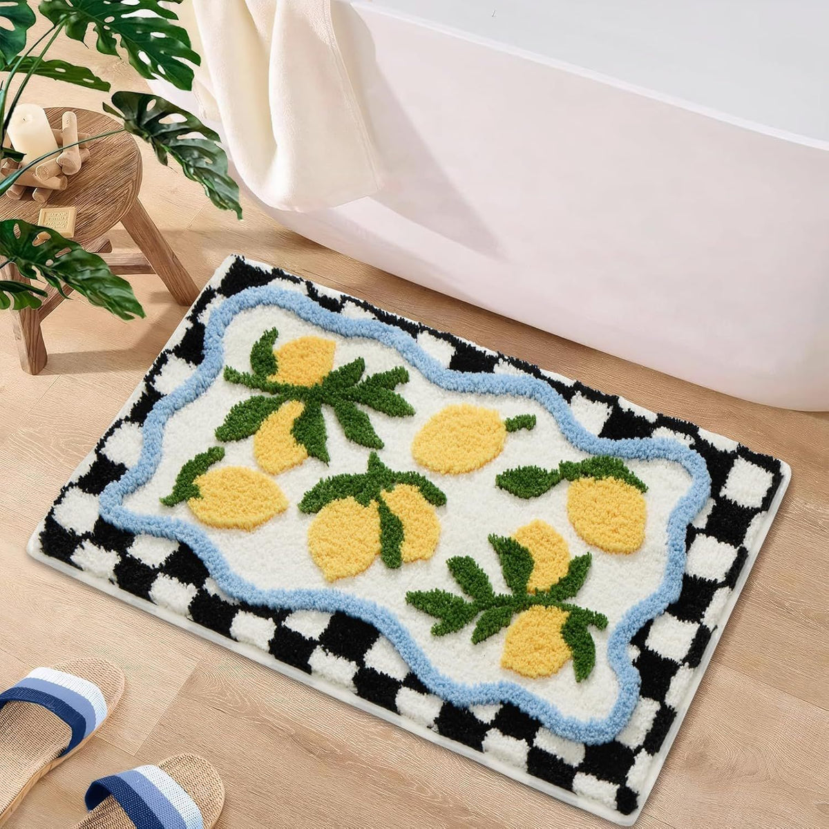 Stylische Blumenmuster-Badematte