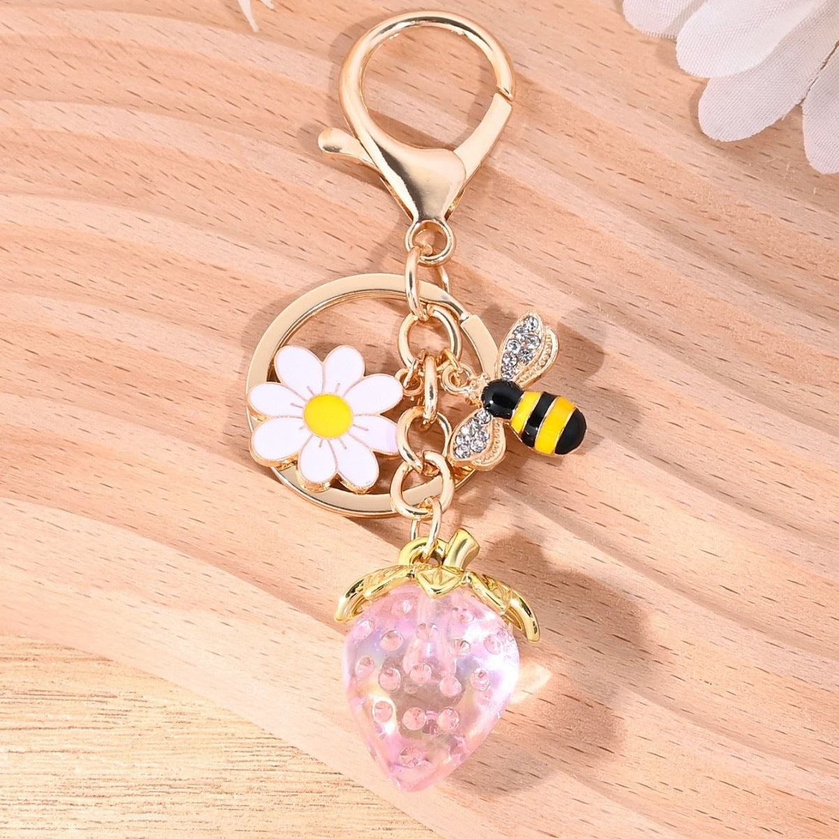 Schlüsselanhänger mit Fruchtigem Erdbeer-Design Brehn