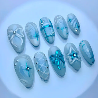 Dekorativer Press-On Nagelkunstset mit einzigartigen Designs Brehn