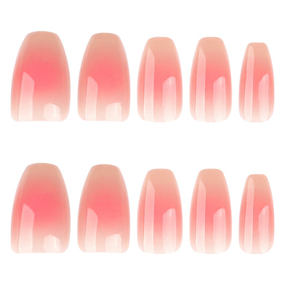 Stilvolle Nagelverlängerungen mit elegantem Ombre-Design Brehn