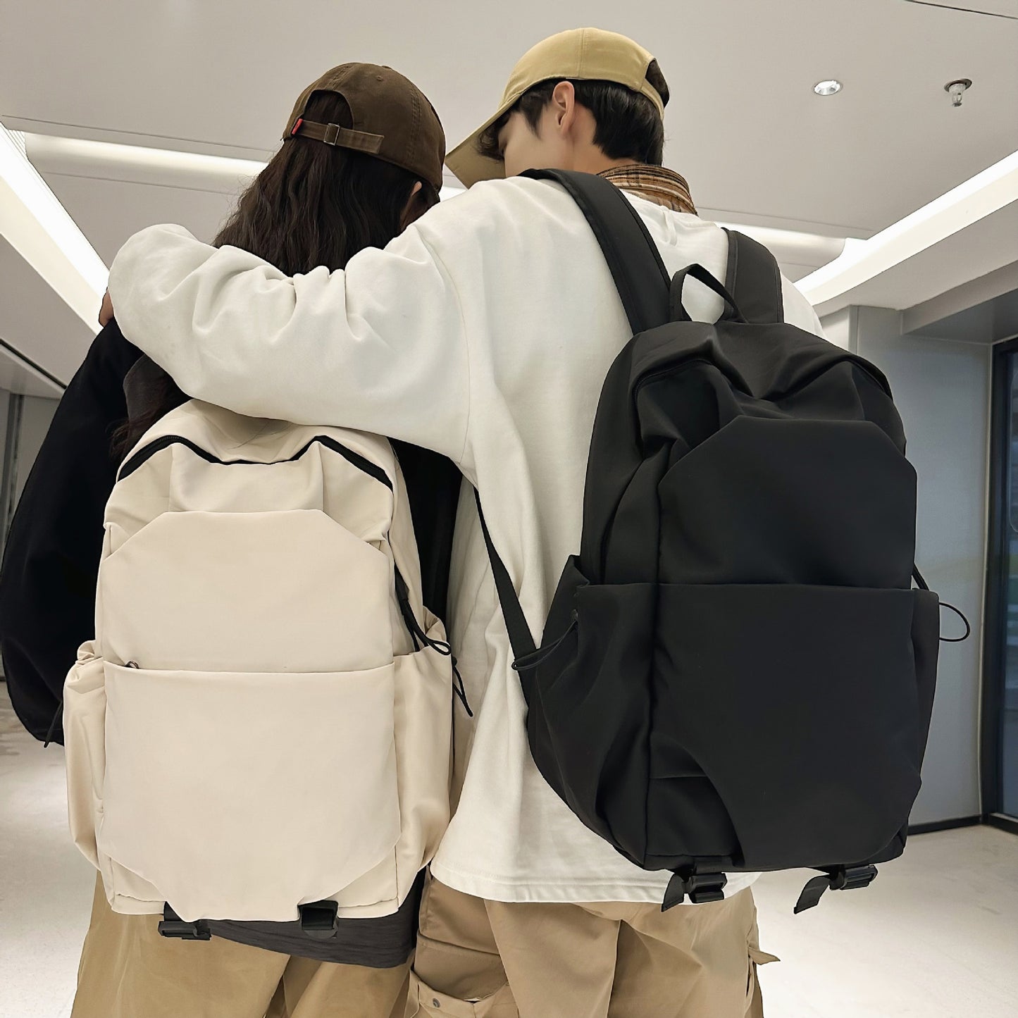 Alltagsrucksack mit Ergonomischem Tragesystem und Multifunktionalen Taschen Brehn