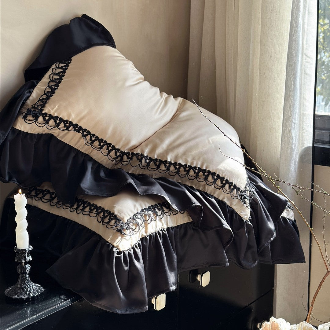 Satin-Feeling Rüschende Bettbezugset mit dekorativem Schlaufenrand
