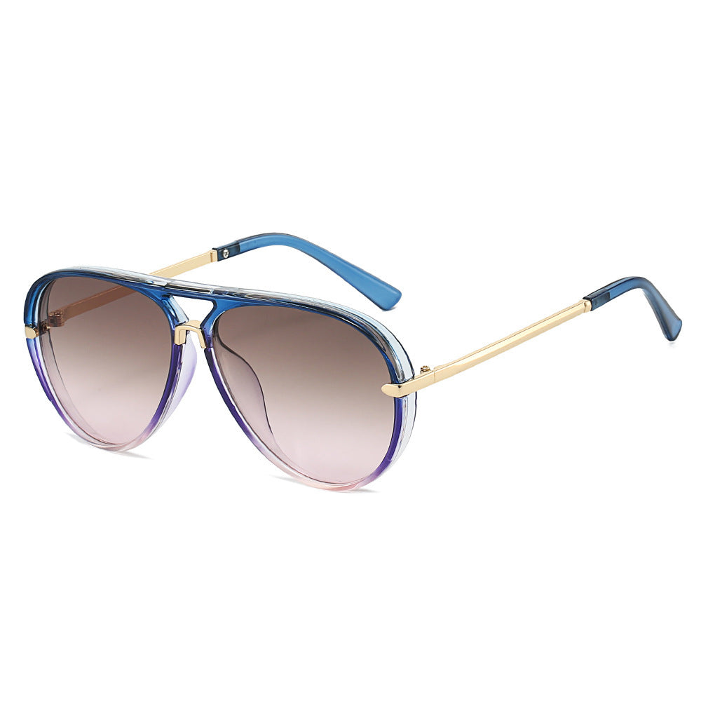Elegante Aviator-Sonnenbrille mit goldenen Akzenten Brehn