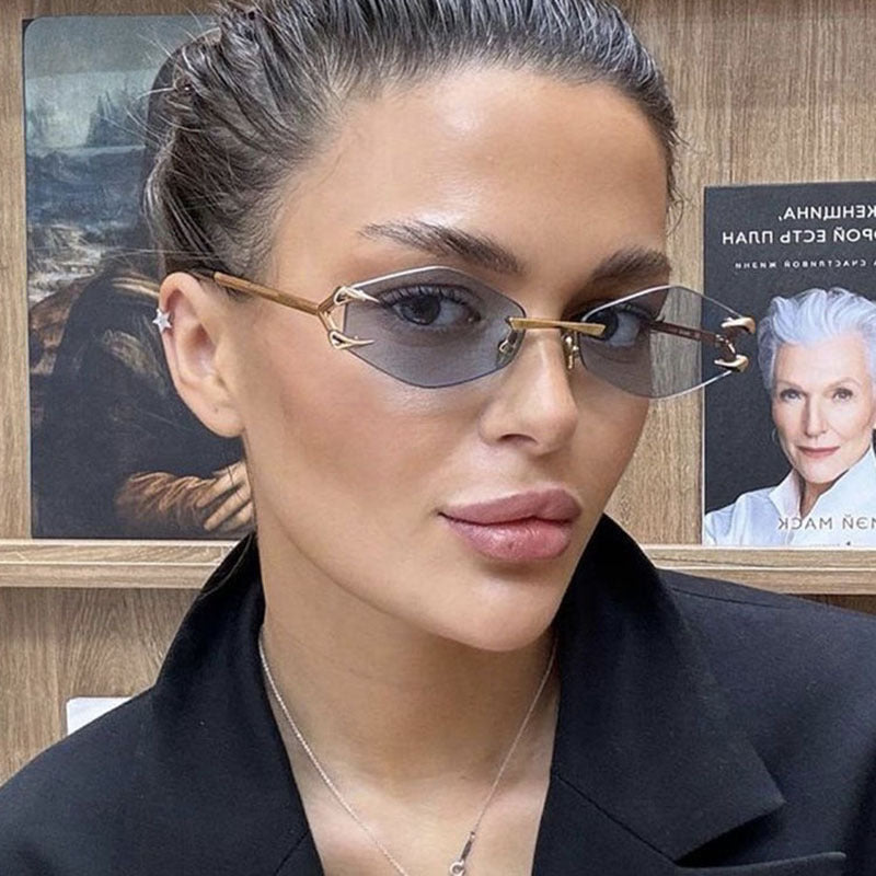 Damen geometrische Designer-Sonnenbrille mit herausragendem Metallrahmen Brehn