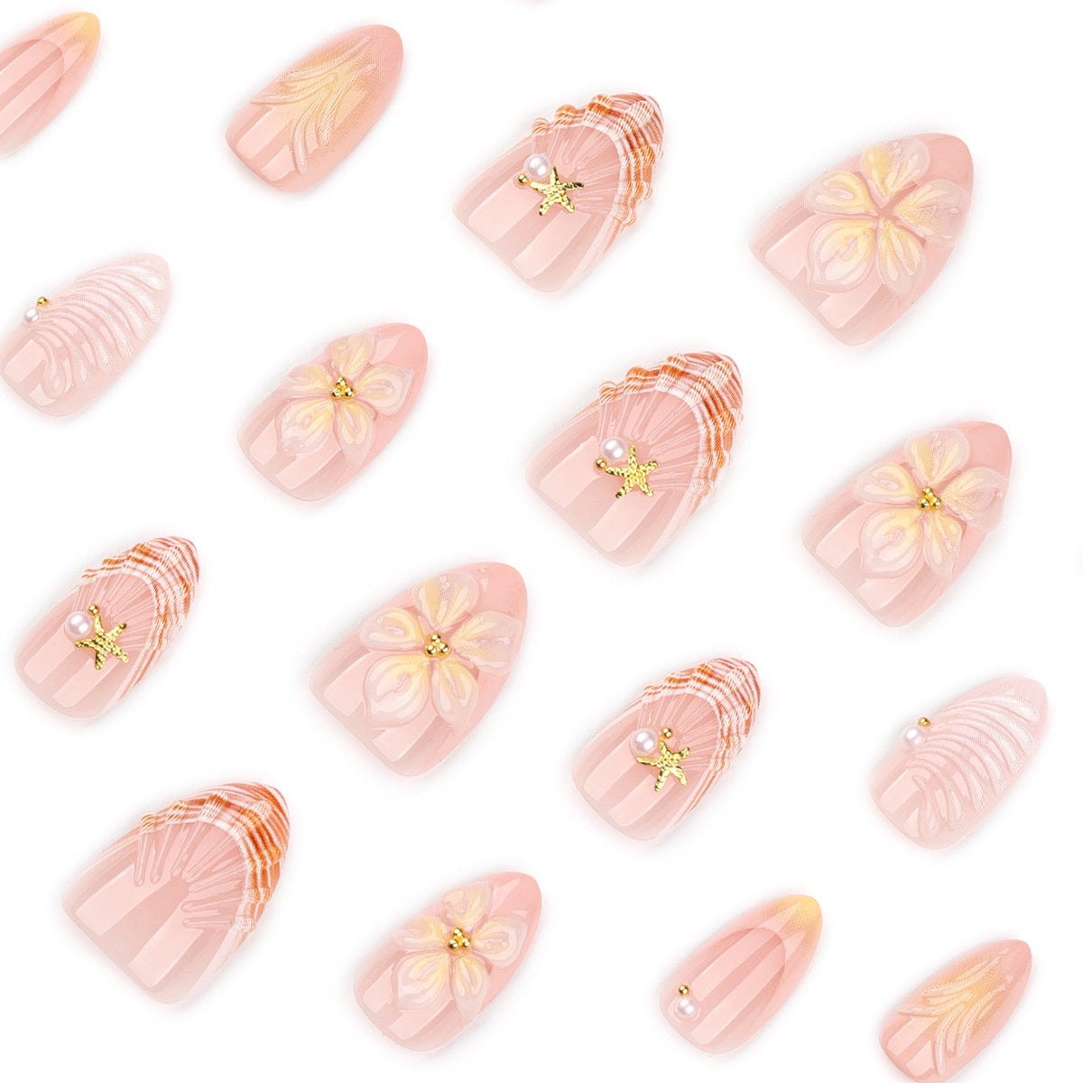Kunstvolle Nagelkunst mit floralen Motiven und eleganten Akzenten Brehn