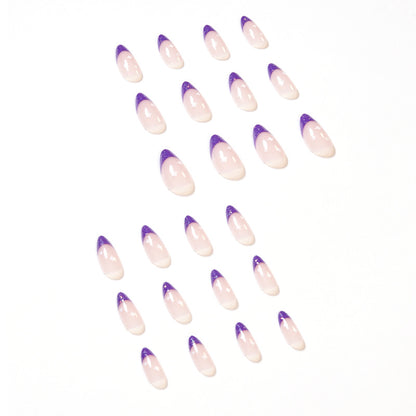 Kunstvolle Stiletto-Nägel mit Glitzer-Design Brehn