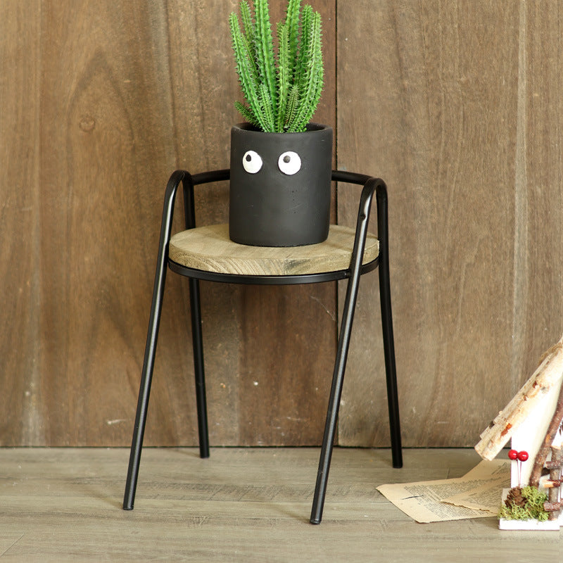 Moderner Hocker mit Holzsitz Brehn