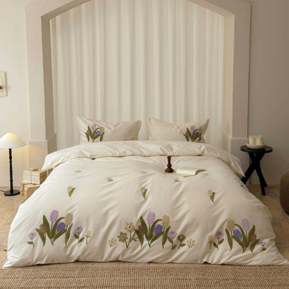 Besticktes Baumwollsatin-Bettwäscheset mit zarter Blumenstickerei und Kissenbezügen