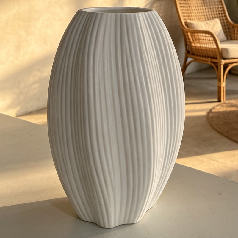 Elegante vertikale gerippte dekorative Vase Brehn