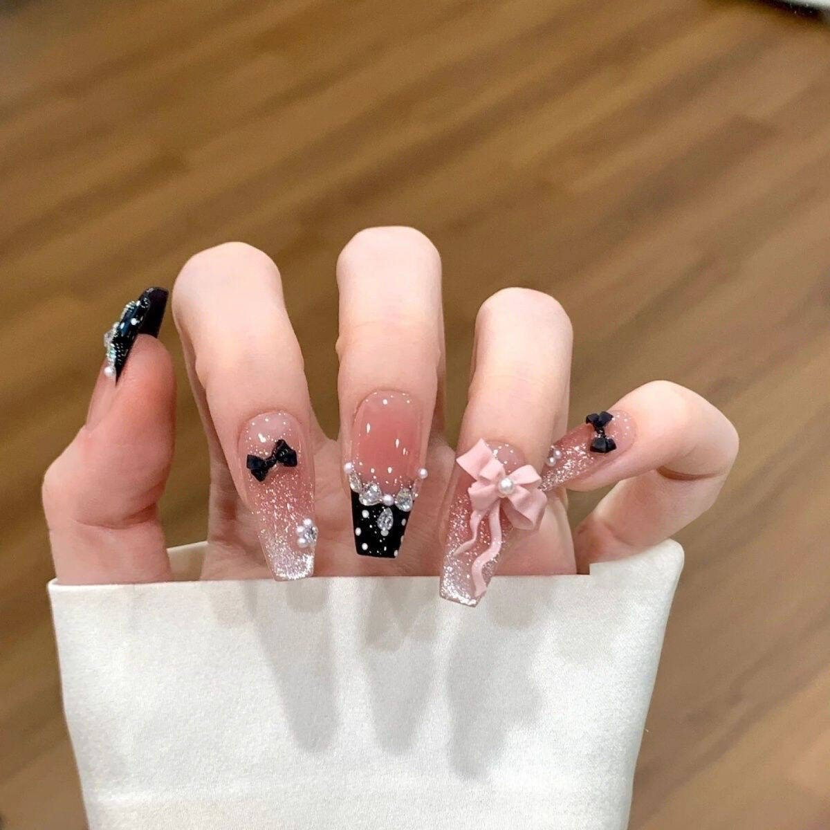 Premium Glitzernde Press-On Nagelerweiterungen Brehn