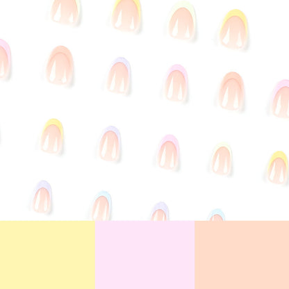 Kunstvolle Nagelverlängerungen mit elegante Farbverlauf und Glanz Brehn