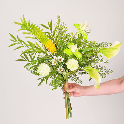 Künstlerische Blumenarrangement